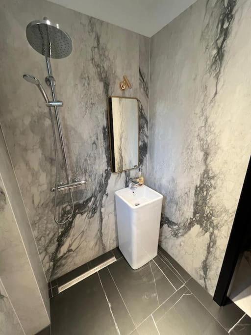 Apartament Old Fortress Exceptional Place Cosmanu